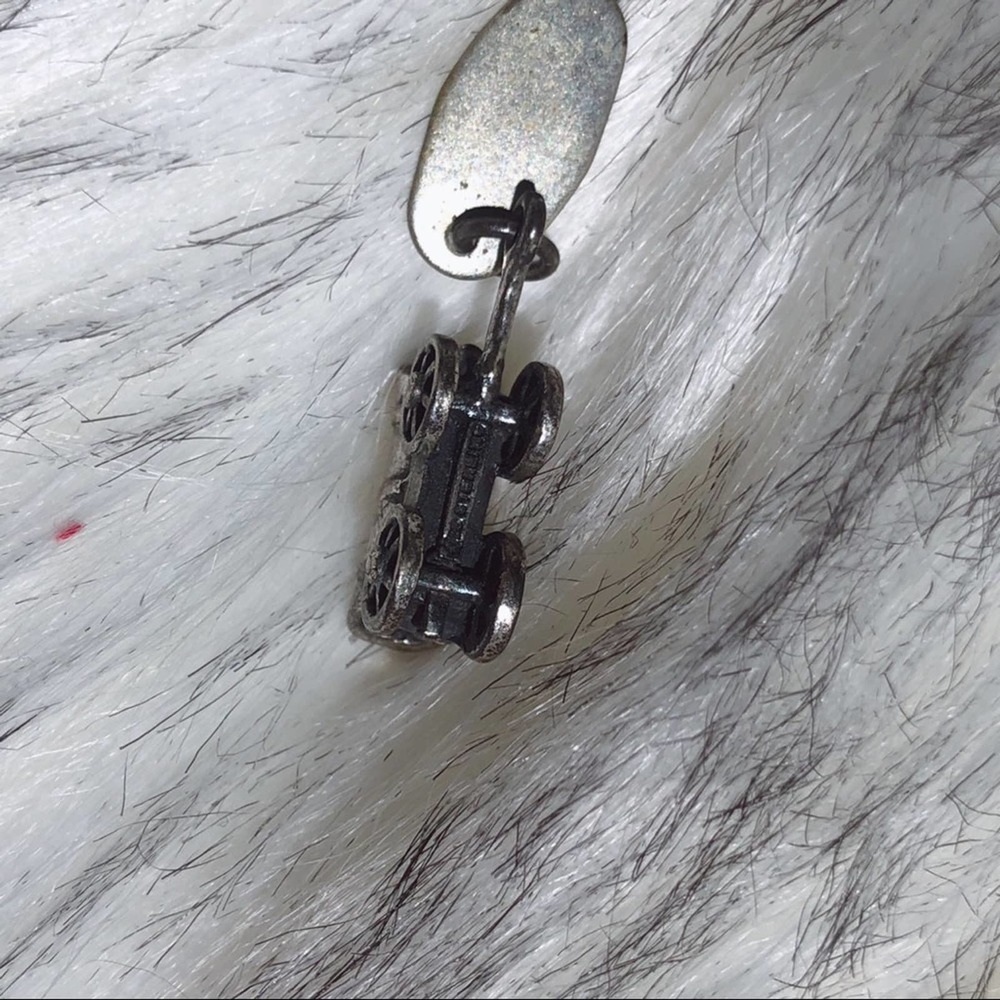 Vintage Yellowstone National Park Sterling Silver Wagon Charm - Picture 4 of 5